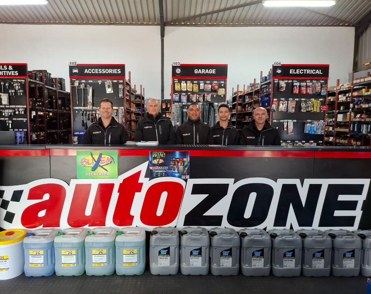 The AutoZone Swellendam team behind the parts counter